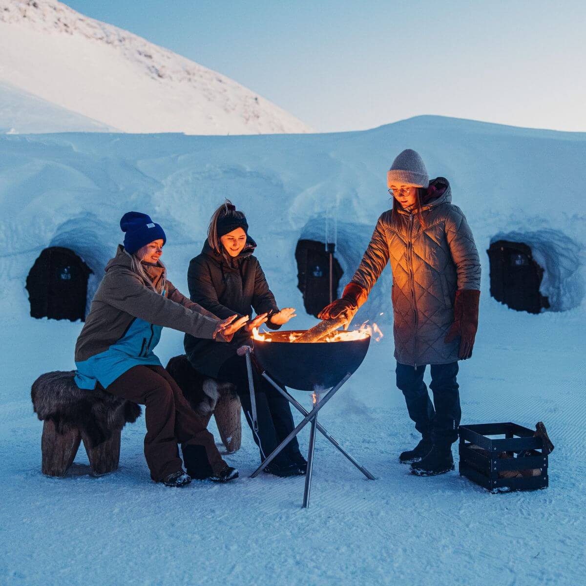 Höfats bowl 57 vuurkorf met driepoot