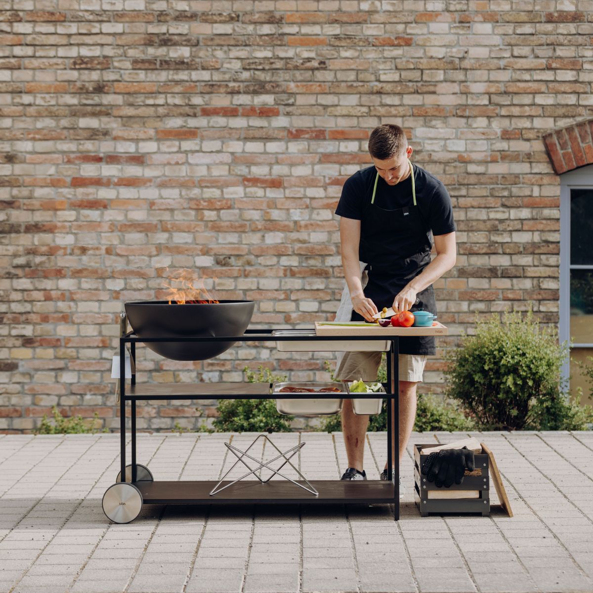 Höfats fire kitchen met bowl 57 Plancha bbq set