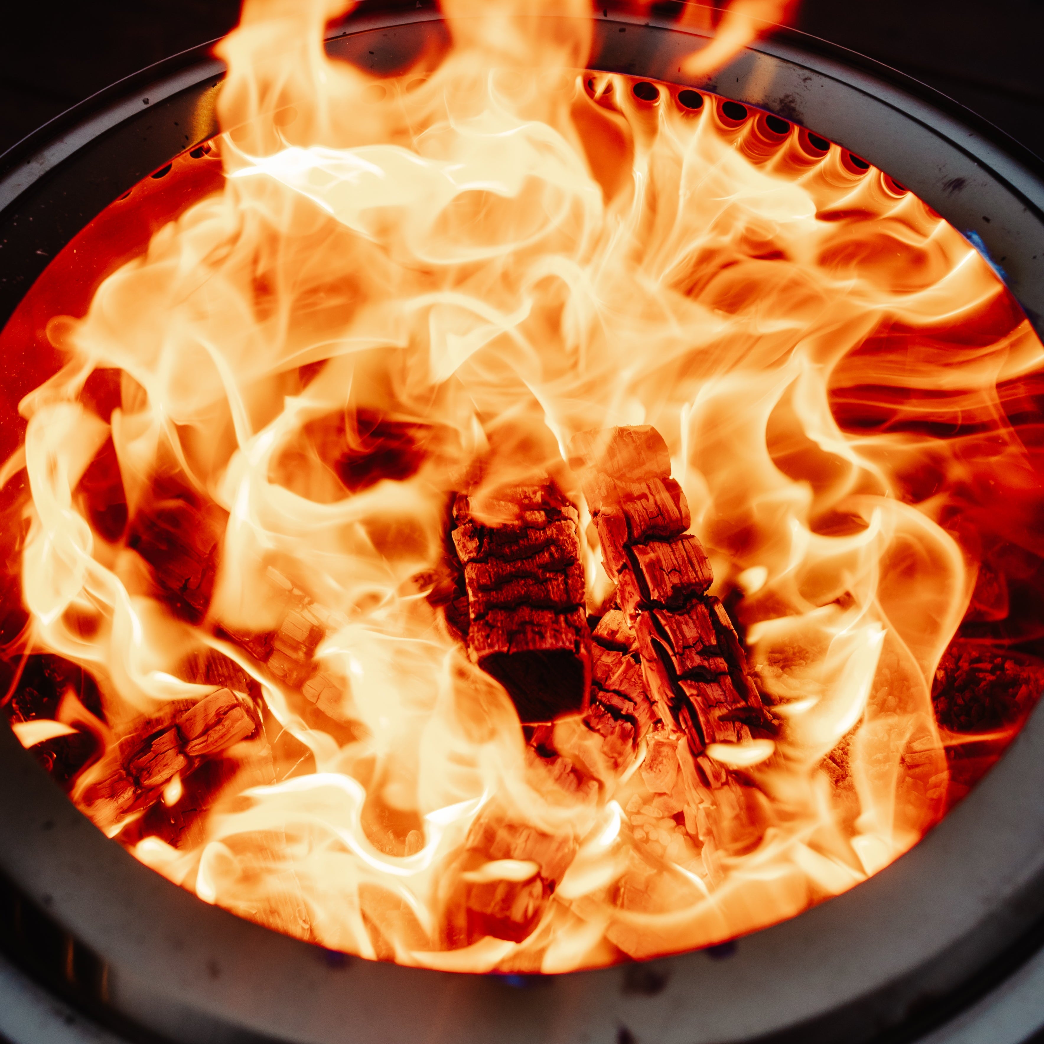 HerQs smokeless firepit blaze