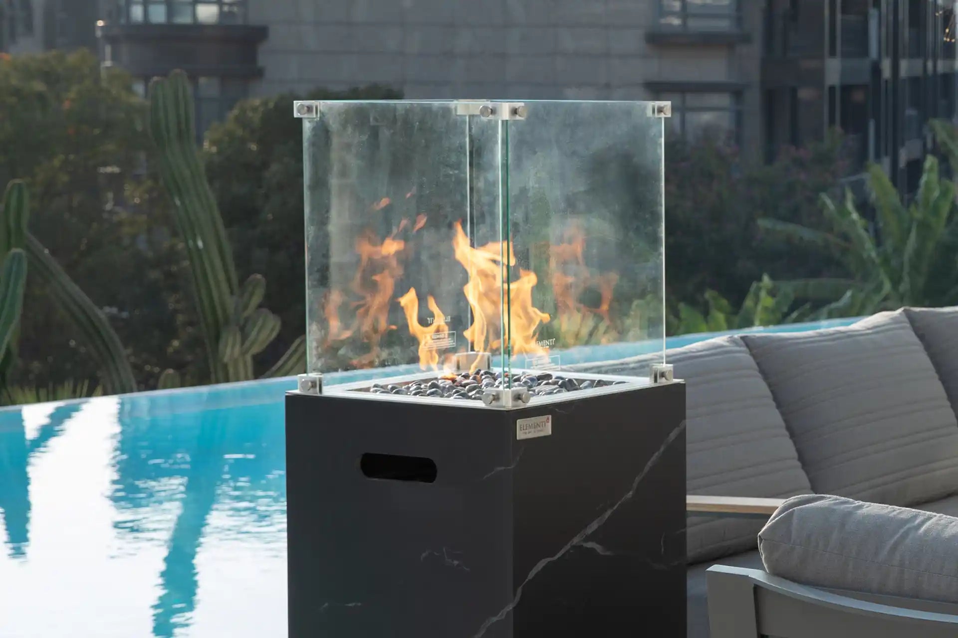 Elementi yukon zwart porselein gashaard